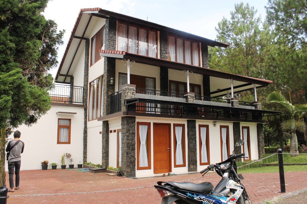 Sewa Villa Blok F No 1 VIB Lembang, Sewa Villa Lembang, Villa Istana Bunga