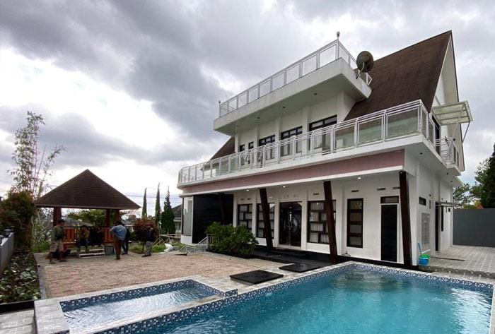 Villa Mazel Istana Bunga Lembang, Sewa Villa 5 Kamar