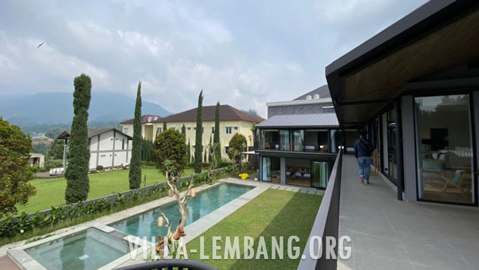 Penginapan untuk Rombongan di Villa Lembang 8 Kamar Private Pool keluarga besar