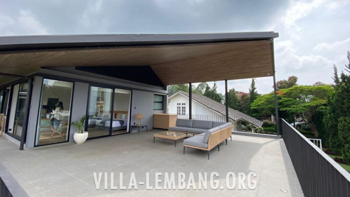 Penginapan untuk Rombongan di Villa Lembang 8 Kamar Private Pool murah