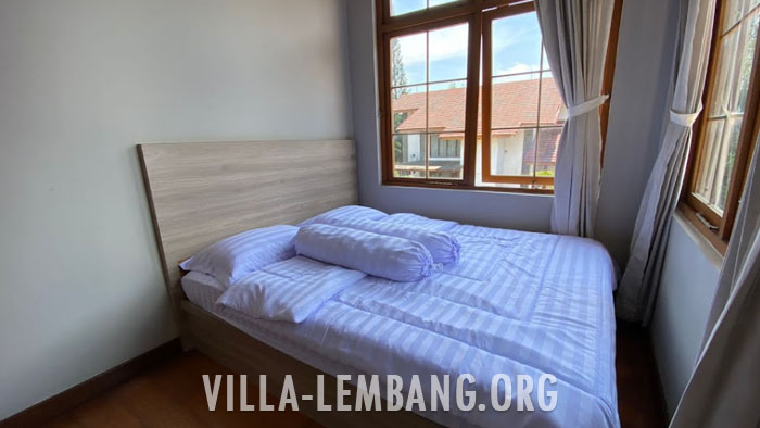 Rekomendasi Sewa Villa Lembang Bandung 30 Orang Private Pool rombongan besar