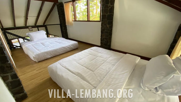 Rekomendasi Villa Istana Bunga Lembang rombongan 25 orang 5 kamar tidur