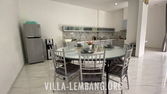 Rekomendasi Villa Kapasitas 20 Orang di Dago Bandung 6 kamar tidur