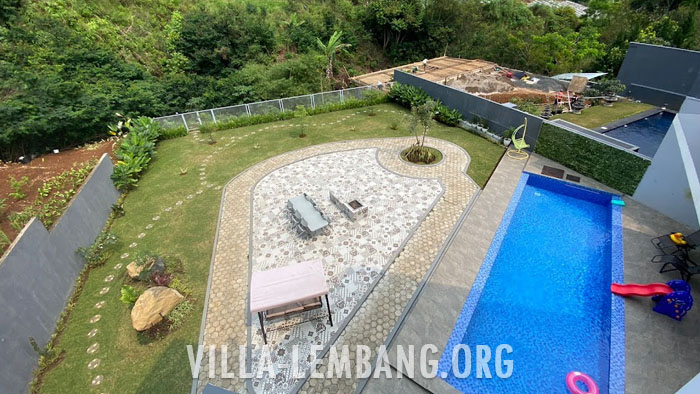 Rekomendasi Villa Kapasitas 20 Orang di Dago Bandung kolam renang