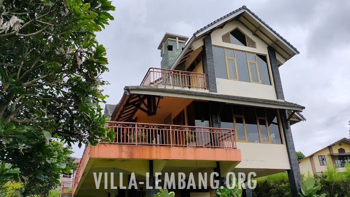 Villa 02, Sewa Villa Murah Lembang menampung 25 orang