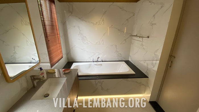 Villa AUR, Sewa Villa di Bandung Lembang 20 orang