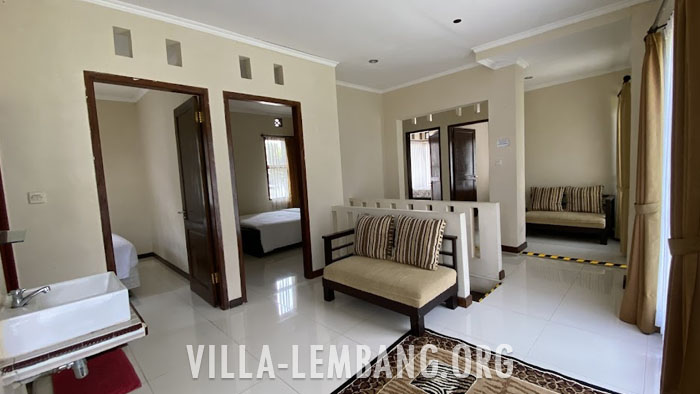 Villa Agung,Sewa Villa Kampung Daun 20 orang