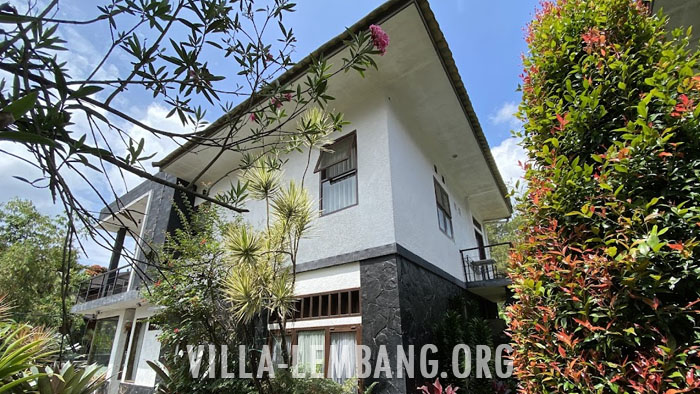 Villa Agung,Sewa Villa Kampung Daun fasilitas lengkap