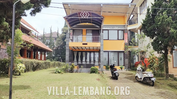 Villa Ariza, Villa Murah Lembang halaman luas