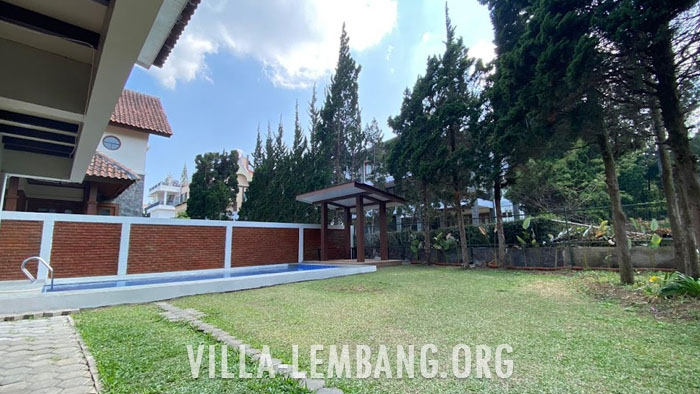 Villa Arz, Sewa Villa Lembang halaman luas