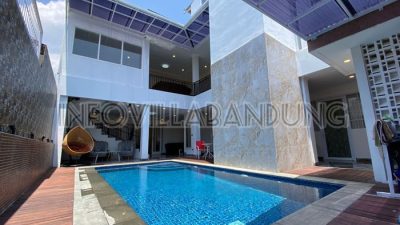 Villa Atmosfer, Sewa Villa di Graha Puspa private pool