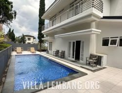 Villa Atrium – Villa 4 Kamar di Lembang Kapasitas 25 Orang