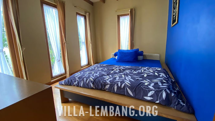 Villa Biru, Villa Istana Bunga Lembang 3 kamar