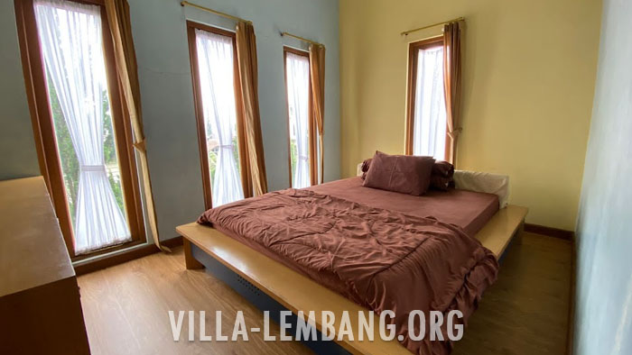 Villa Biru, Villa Istana Bunga Lembang 5 jutaan