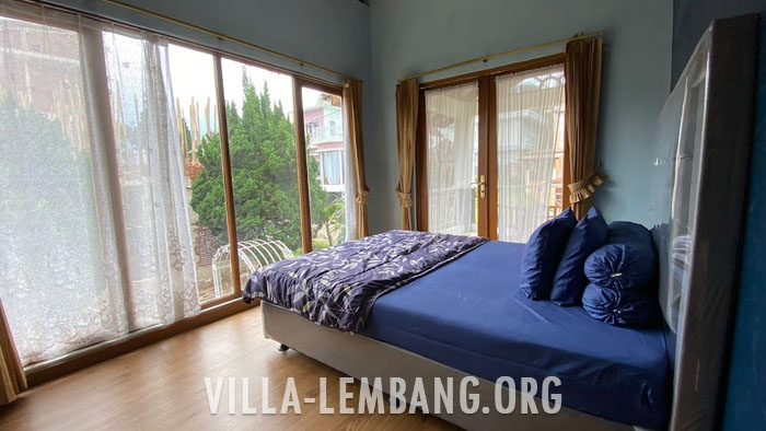 Villa Biru, Villa Istana Bunga Lembang ada 3 kamar