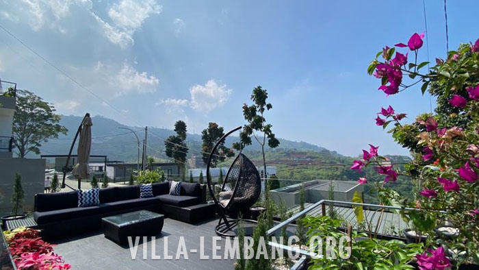 Villa Dobler, villa di dago village kapasitas 15 orang