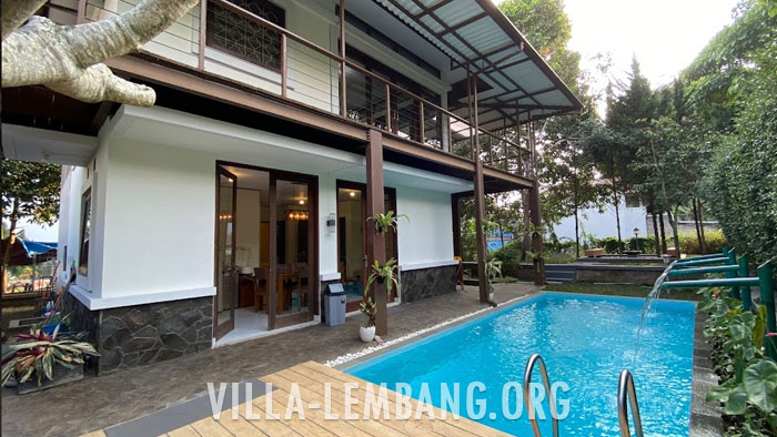 Villa JB 8, Sewa Villa Kampung Daun ada kolam renang