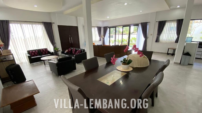 Villa Kynon, Sewa Villa Lembang fasilitas private pool