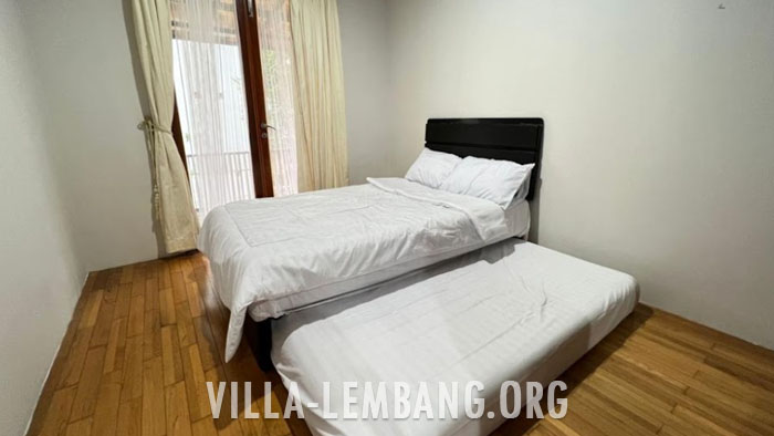 Villa Lembang Bandung untuk Rombongan Besar 30 Orang ada 5 kamar