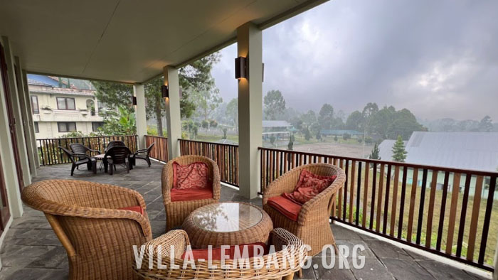 Villa Lembang Bandung untuk Rombongan Besar 30 Orang view gunung