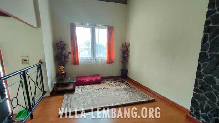 Villa Mpis I1, Villa Istana Bunga kapasitas 10 orang