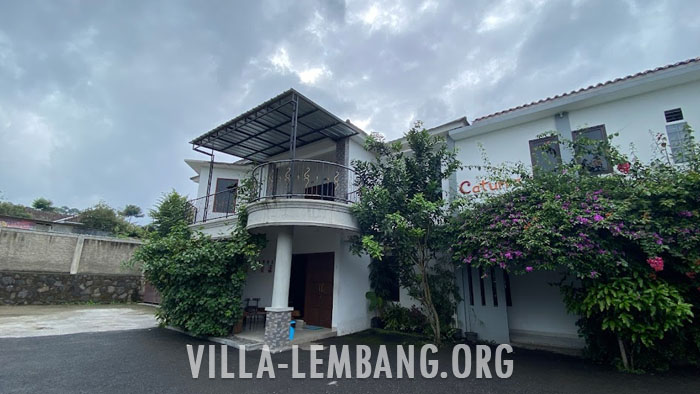 Villa Murah di Daerah Lembang Asri untuk Rombongan 25 Orang lengkap