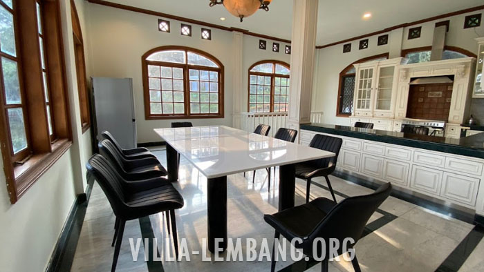 Villa Murah untuk Rombongan 50 Orang di Lembang Bandung acara besar