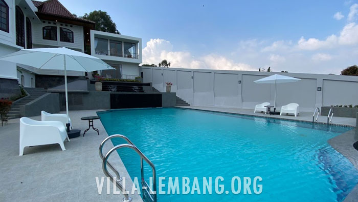 Villa Murah untuk Rombongan 50 Orang di Lembang Bandung private pool