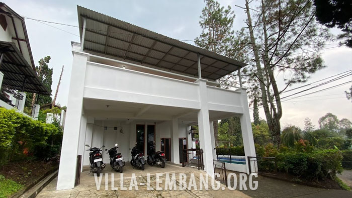 Villa PHX, Villa Istana Bunga lembang