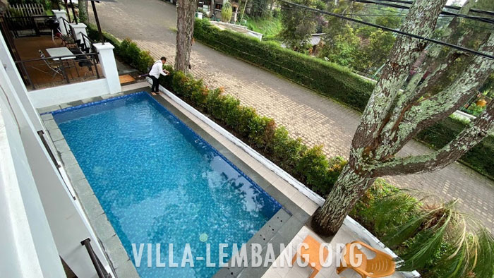 Villa PHX, Villa Istana Bunga private pool