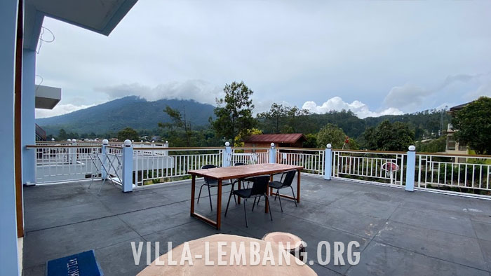 Villa Qmoz, Sewa Villa Lembang view gunung