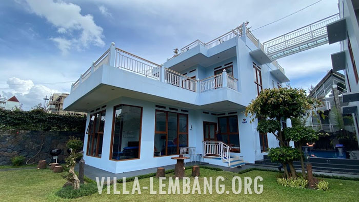 Villa Qmoz, Sewa Villa Lembang,