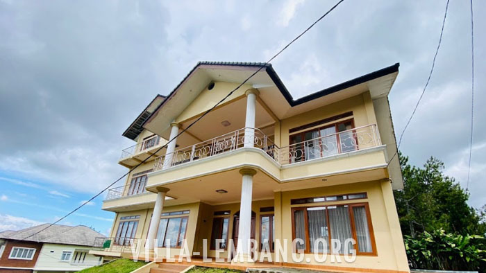 Villa Rombongan Kapasitas 35 Orang di Lembang Bandung 11 kamar