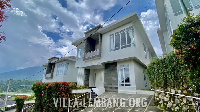 Villa Trisan 2, Villa Istana Bunga murah