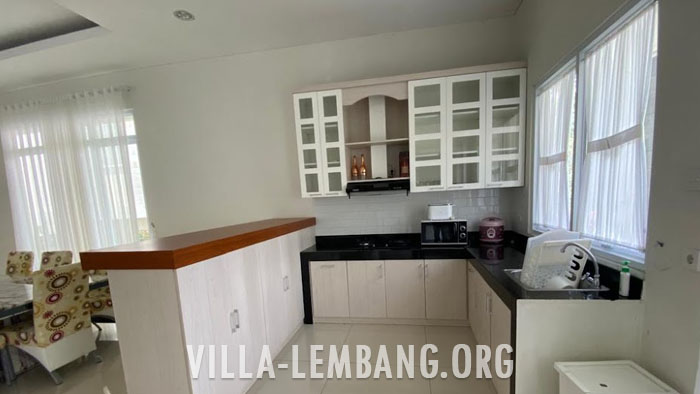 Villa Trisan 3, sewa villa istana bunga,