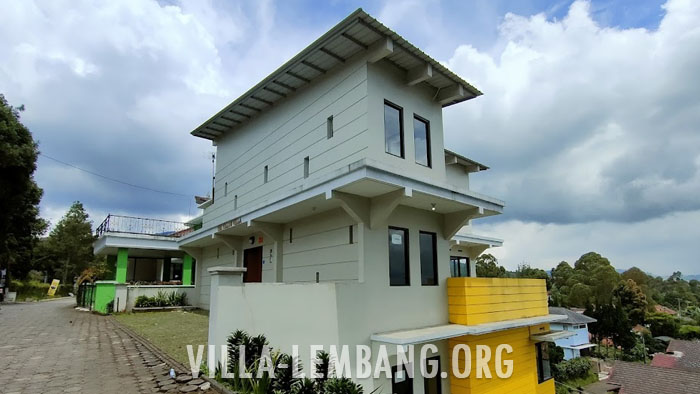 Villa Yellow, Sewa Villa Lembang bandung