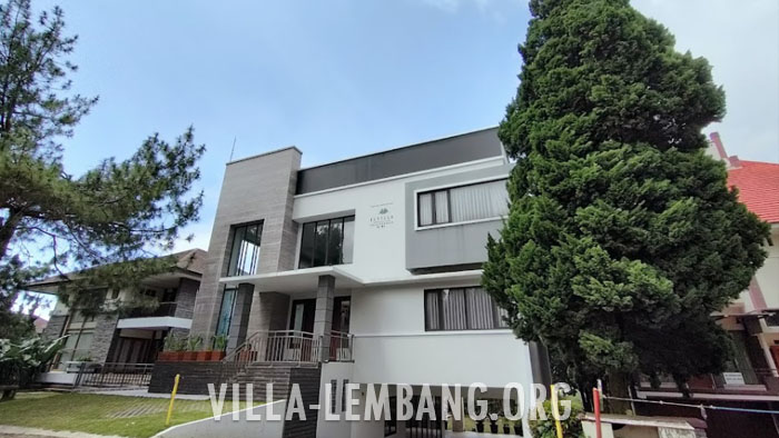 harga Villa Keluarga di Lembang Kapasitas Besar untuk 20 Orang