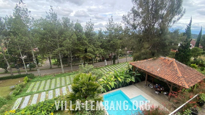 rekomendasi Villa Kapasitas untuk Rombongan 40 Orang di Lembang